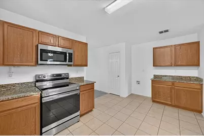 8417 Redheart Street, Arlington, TX 76002 - Photo 7