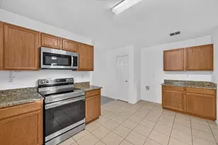 8417 Redheart St, Arlington, TX 76002 - Photo 7