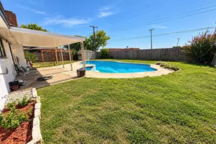 313 Linda Dr, Burleson, TX 76028 - Photo 25