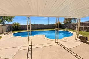 313 Linda Dr, Burleson, TX 76028 - Photo 21