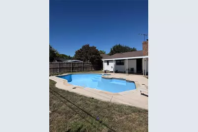 313 Linda Drive, Burleson, TX 76028 - Photo 9