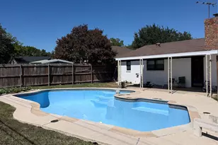 313 Linda Dr, Burleson, TX 76028 - Photo 9