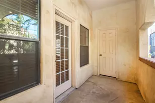 1018 Pavillion St, Dallas, TX 75204 - Photo 25