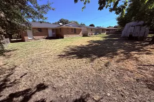 1812 W Birge St, Sherman, TX 75092 - Photo 3