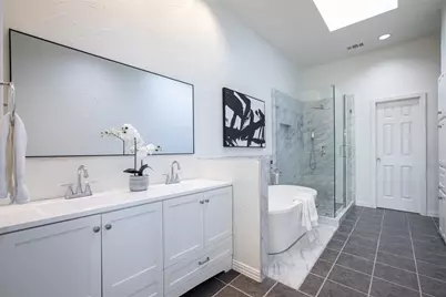 8714 Falls Road, Irving, TX 75063 - Photo 11