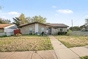 310 Blueberry Dr, Duncanville, TX 75116 - Photo 1