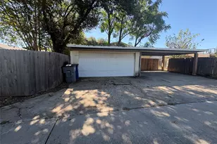 1487 Brook Meadow Cir, Lancaster, TX 75134 - Photo 21