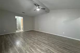 1487 Brook Meadow Cir, Lancaster, TX 75134 - Photo 3
