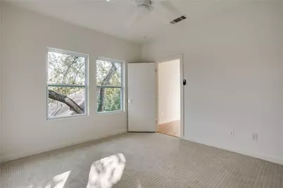 805 Melba Street #B, Dallas, TX 75208 - Photo 17