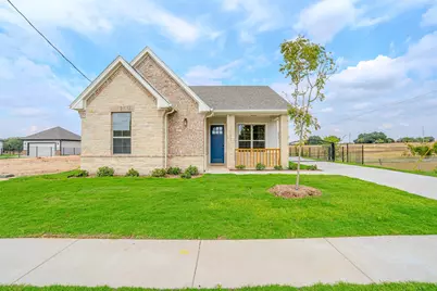 112 K Street, Meridian, TX 76665 - Photo 1
