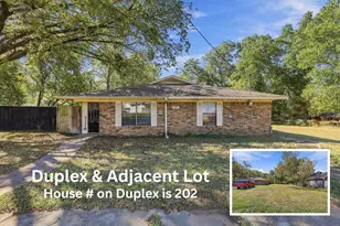 206 & 208 (202) Pecan St, Collinsville, TX 76233 - Photo 1