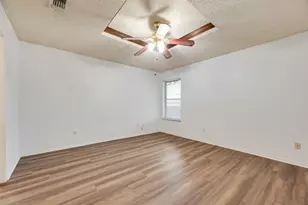 5126 Trail Dust Ln, Arlington, TX 76017 - Photo 11