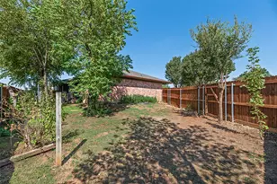 5126 Trail Dust Ln, Arlington, TX 76017 - Photo 17