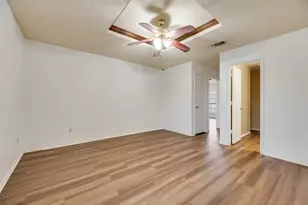 5126 Trail Dust Ln, Arlington, TX 76017 - Photo 9
