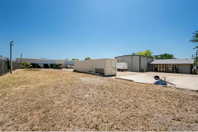 2655 Myrtle Springs Avenue, Dallas, TX 75220 - Photo 31