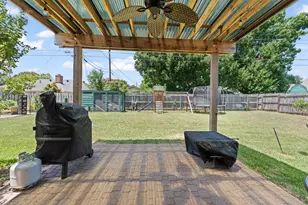 1618 Hyde Park Blvd, Cleburne, TX 76033 - Photo 29
