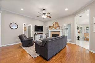 1618 Hyde Park Blvd, Cleburne, TX 76033 - Photo 7