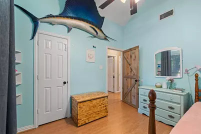 1618 Hyde Park Boulevard, Cleburne, TX 76033 - Photo 19