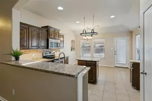 11204 Beechgrove Ct, Fort Worth, TX 76140 - Photo 5