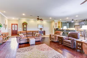 9508 Nutcracker Ct, Granbury, TX 76049 - Photo 13