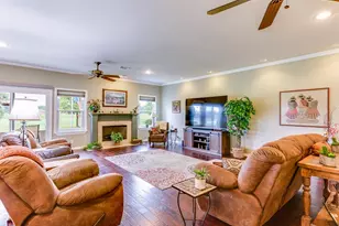 9508 Nutcracker Ct, Granbury, TX 76049 - Photo 11