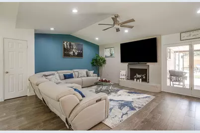 400 Glenn Drive, Hurst, TX 76053 - Photo 11