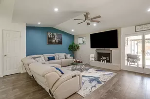 400 Glenn Dr, Hurst, TX 76053 - Photo 11