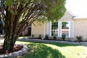 665 Stonewall Dr, Grand Prairie, TX 75052 - Photo 1