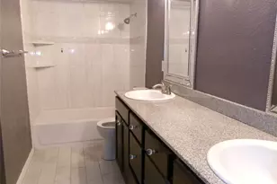 665 Stonewall Dr, Grand Prairie, TX 75052 - Photo 9