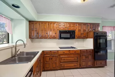 1305 Stonewood Drive, Carrollton, TX 75006 - Photo 17