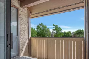 2006 Cloisters Dr, Arlington, TX 76011 - Photo 11