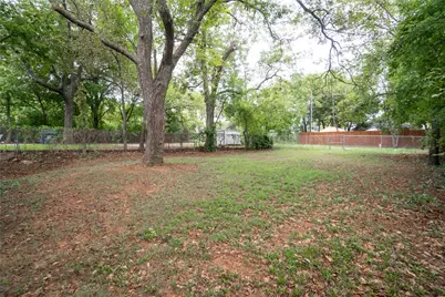 423 W Walker Street, Denison, TX 75020 - Photo 15