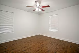 423 W Walker St, Denison, TX 75020 - Photo 9