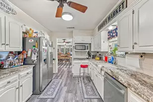 4304 Acoma Ct, Granbury, TX 76048 - Photo 9