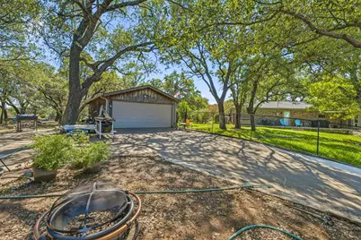 4304 Acoma Court, Granbury, TX 76048 - Photo 31