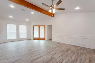 1609 W Jamestown Dr, Ennis, TX 75119 - Photo 3