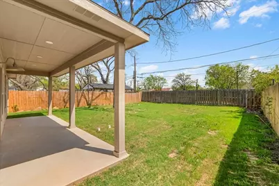 804 N Chandler Drive, Fort Worth, TX 76111 - Photo 23