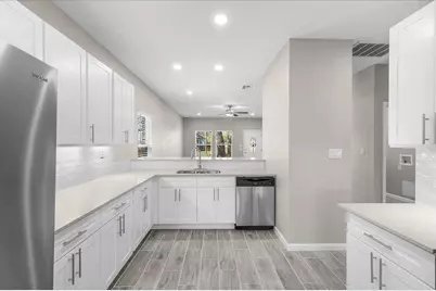 804 N Chandler Drive, Fort Worth, TX 76111 - Photo 9
