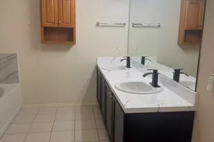 1403 Eveningcrest Ct, Arlington, TX 76002 - Photo 7