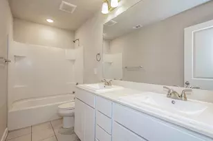 613 Sophia Wy, Lewisville, TX 75057 - Photo 13