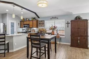 1118 Red Robin Dr, Aubrey, TX 76227 - Photo 9