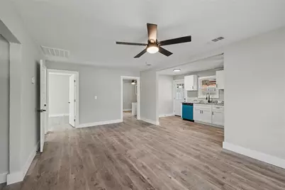 4220 Ramey Avenue, Fort Worth, TX 76105 - Photo 11