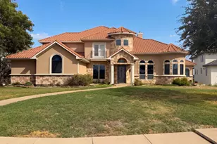 1119 Mallard Pointe Dr, Grand Prairie, TX 75104 - Photo 1