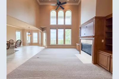 1119 Mallard Pointe Drive, Grand Prairie, TX 75104 - Photo 3
