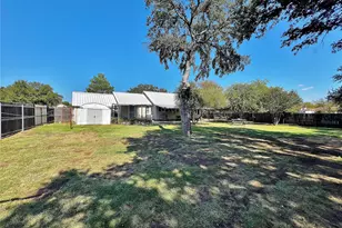 713 Spring St, Granbury, TX 76048 - Photo 23