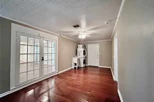 713 Spring St, Granbury, TX 76048 - Photo 7
