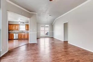 942 Jacobs Crossing Ct, Burleson, TX 76028 - Photo 3