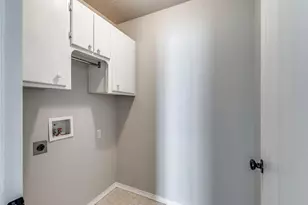 942 Jacobs Crossing Ct, Burleson, TX 76028 - Photo 11