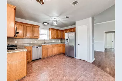 942 Jacobs Crossing Court, Burleson, TX 76028 - Photo 5