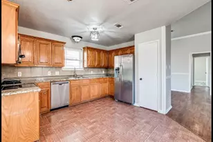 942 Jacobs Crossing Ct, Burleson, TX 76028 - Photo 5